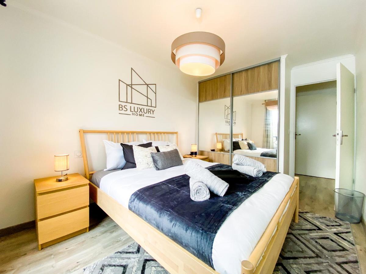 The Grey House - Parking - Piscine - Rer A 6 Min Appartement Bussy-Saint-Georges Buitenkant foto