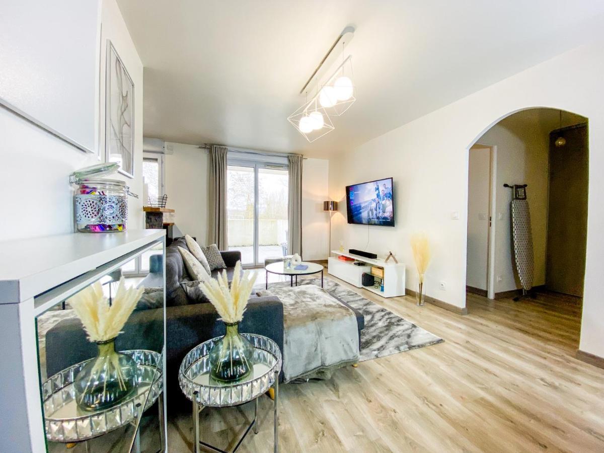 The Grey House - Parking - Piscine - Rer A 6 Min Appartement Bussy-Saint-Georges Buitenkant foto